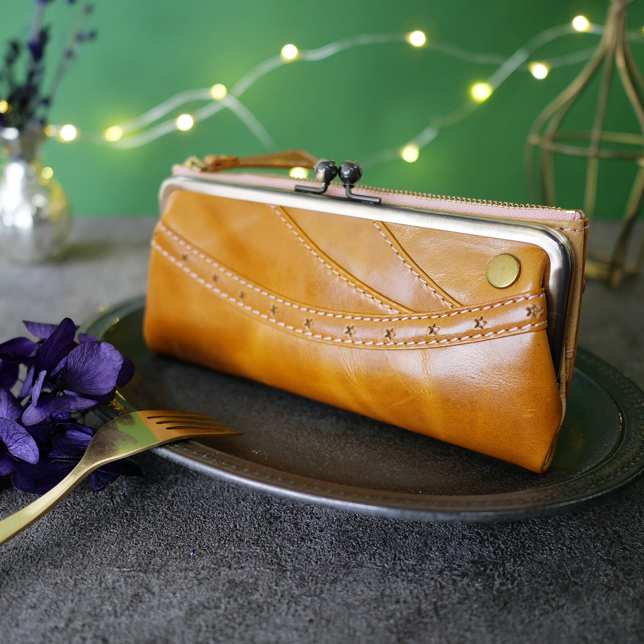 ｷｭｲｰﾙﾃﾞｿﾝ 大容量で使いやすい中がま口の長財布 上質レザーの魅力的な