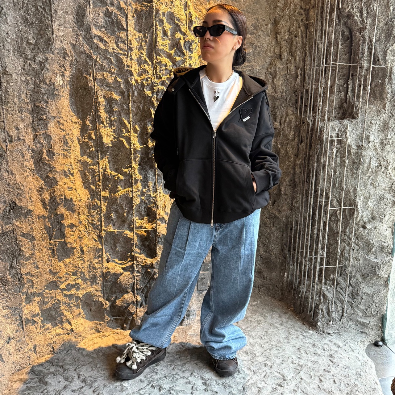 【KIMHEKIM】HEART PATCH ZIP-UP HOODIE - 13