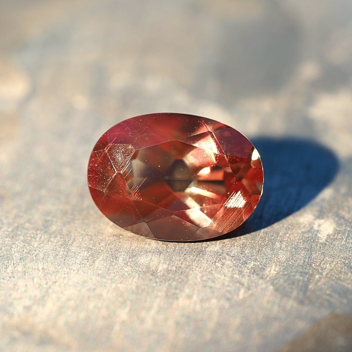 カラーチェンジバイカラーアンデシン 0.74ct オーバル | One Loose カラーチェンジバイカラーアンデシン 0.74ct オーバル | One Loose