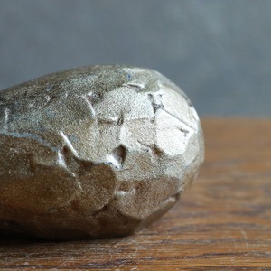 くりっとおめめが可愛い、ずっしり輝くネズミ（親）