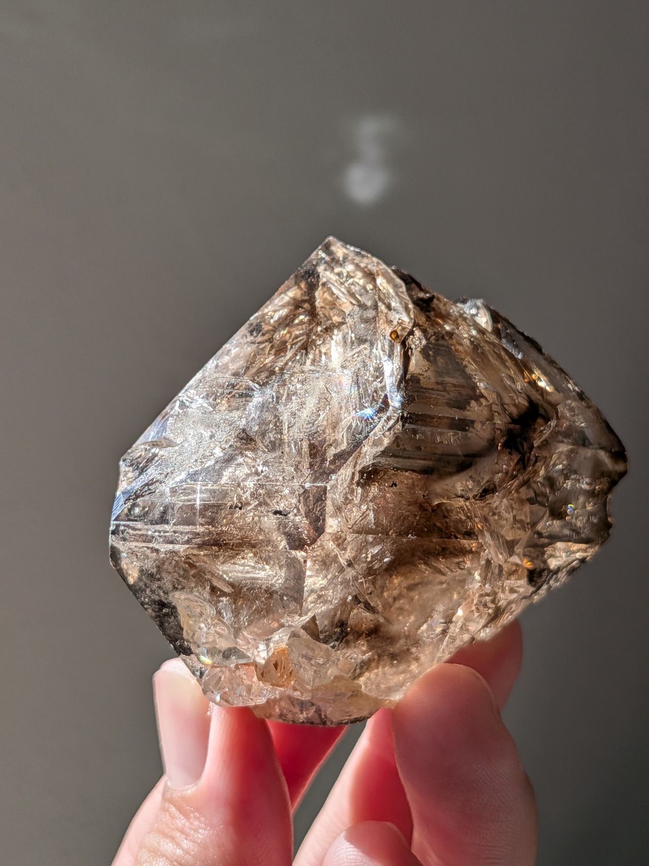 スモーキー・エレスチャルクォーツ ⭓ 両剣水晶・原石 ⭔ 中国・重慶産　✧　水曜日のセレクト