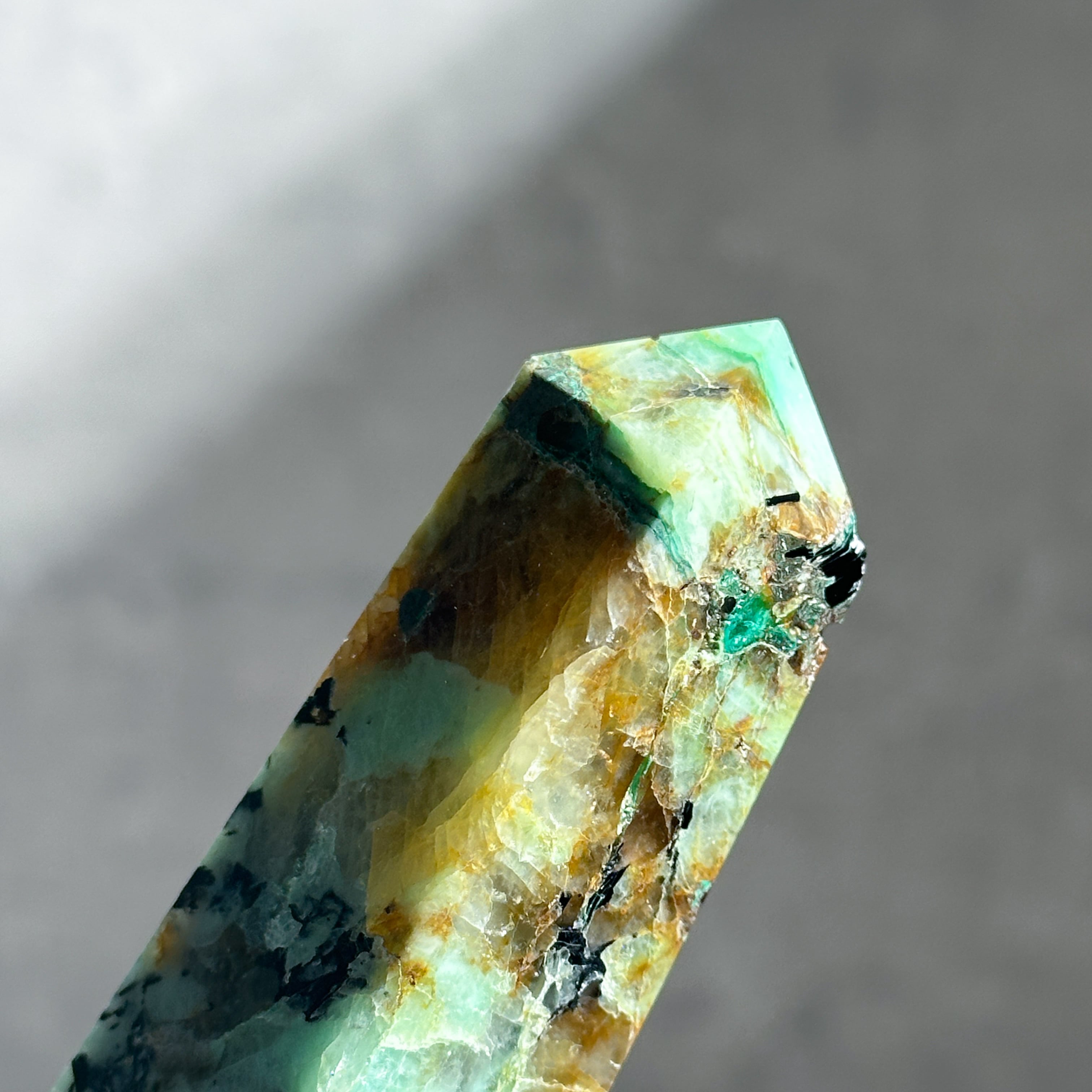 フェニックスストーン タワー型71◇ Phoenix Stone ◇天然石・鉱物