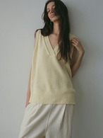 ETRE TOKYO Vネックスリーブレスニットプルオーバー