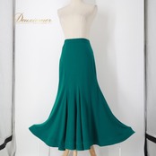 社交ダンス 衣装 スカート グリーン系 チャコットロイヤルダンス Chacott ROYAL DANCE レッスン 練習 レッスンウェア 練習着 フリル 緑 深緑 無地 かわいい 華やか おしゃれ 上品 大人っぽい 軽やか ふんわり 日本製 大人向け フレアスカート 柔らかい しなやか 上質 エレガント さわやか シンプル ダンス用