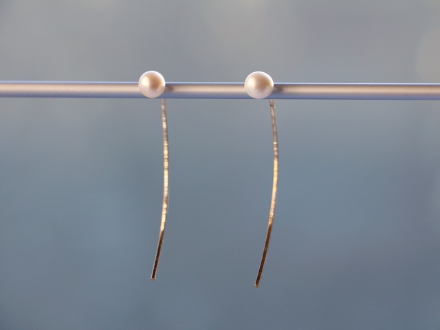 14kgf- tiny pearl line pierced earrings
