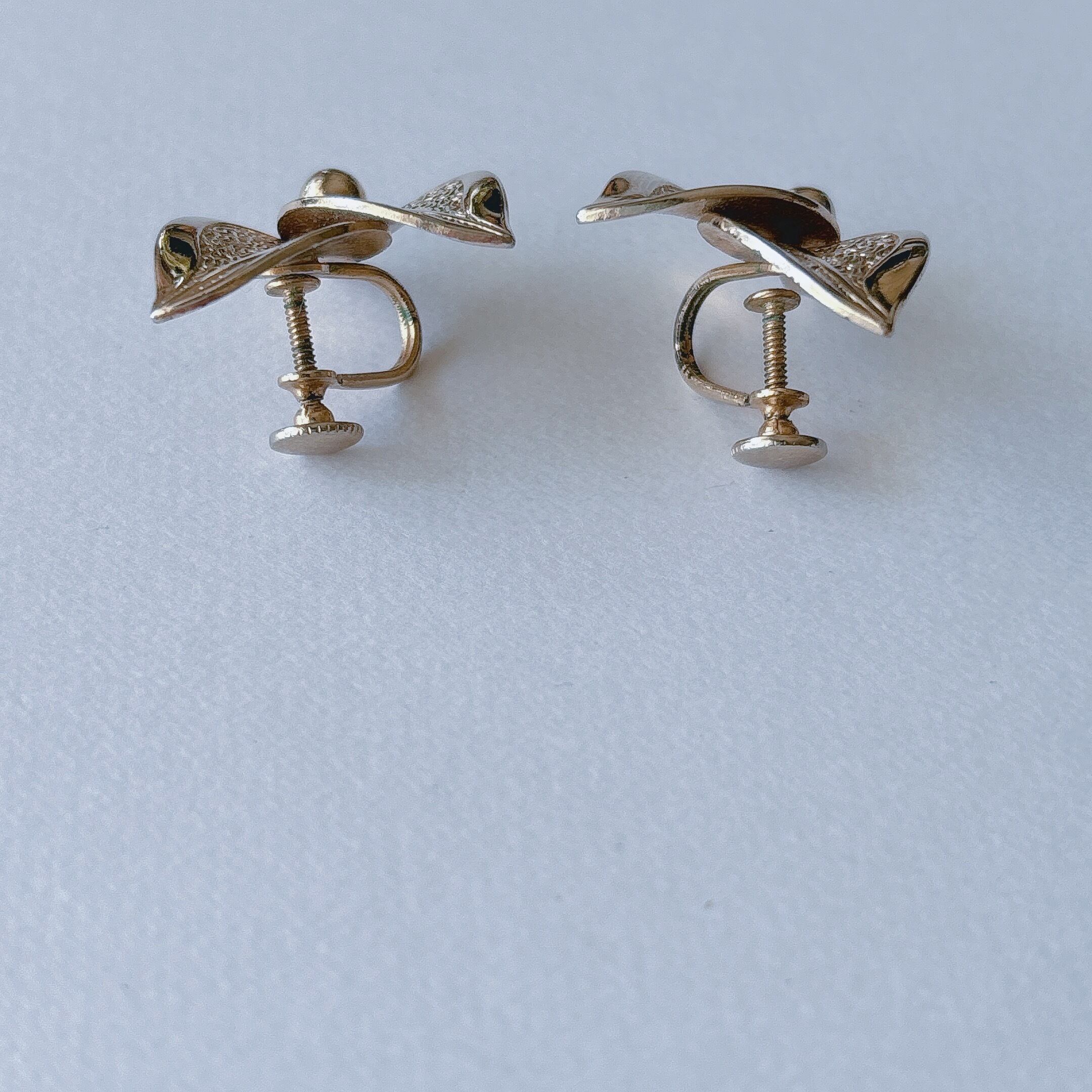Vintage gold tone leaves earrings ヴィンテージ ゴールドトーン