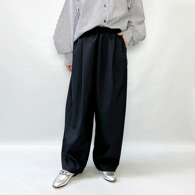 HeRIN.CYE へリンドットサイ Cocoon tuck pants 530JST31-0201 2026春夏新作 [送料無料]