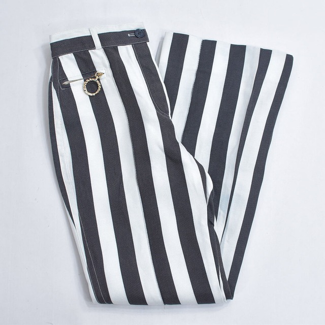 ポーランド製 NINA RICCI モダンデザイン ストライプ フレアパンツ ブーツカット コットン パンツ ヴィンテージ ホワイト ブラック ボトムス ビンテージ ヨーロッパ古着 レディースW64cm