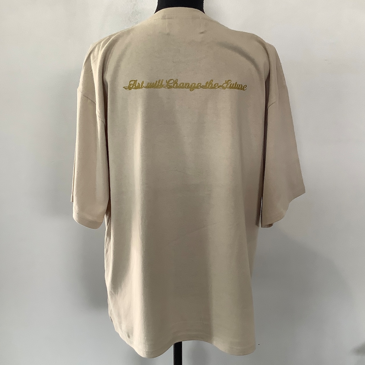 Reason to live ( 生きがい ) スリット付きTシャツ ストーン