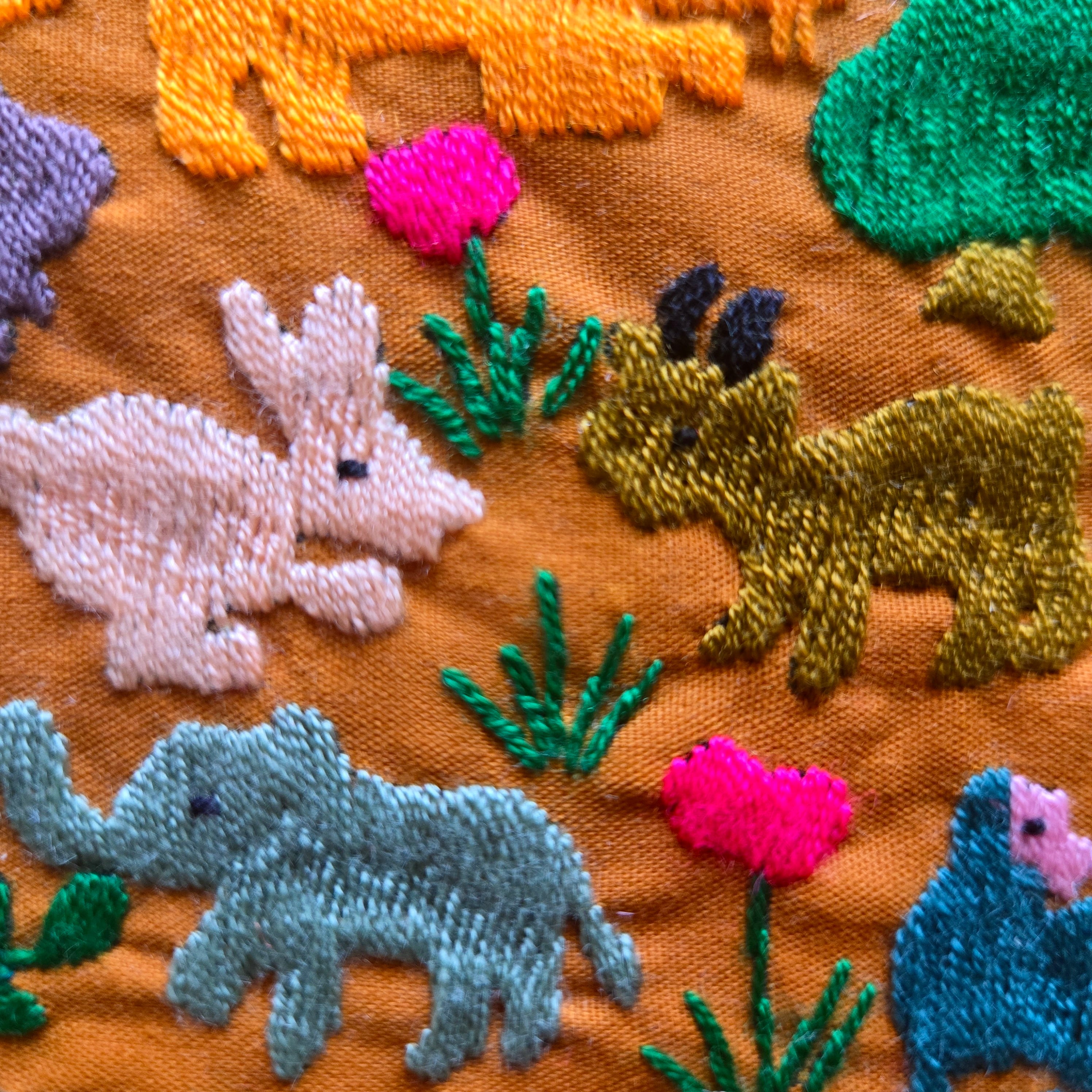 ラオス モン族手刺繍ポーチM | gururi