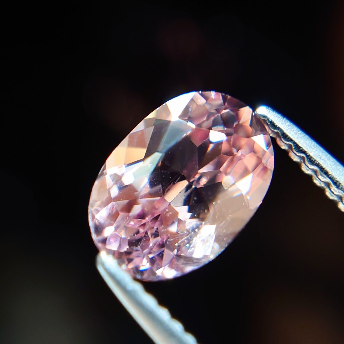 Malaya Garnet (Dragon Garnet) 0.698ct 日独成分分析済ソ付 ルース 