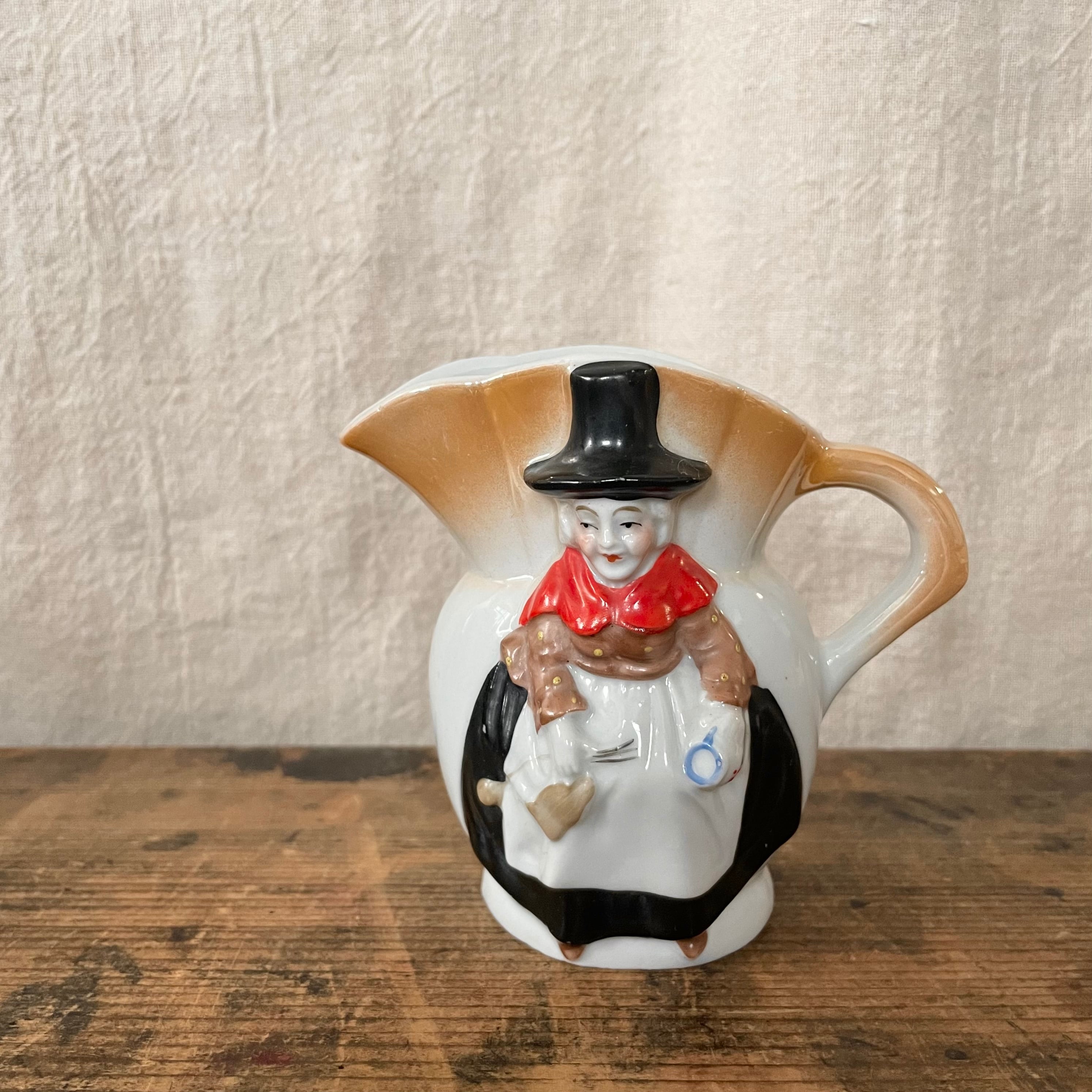 マダムピッチャー