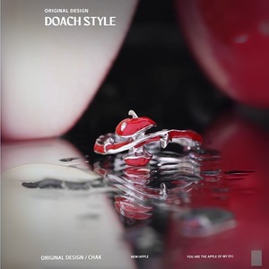 指先に実る小さなリンゴのリング E00577