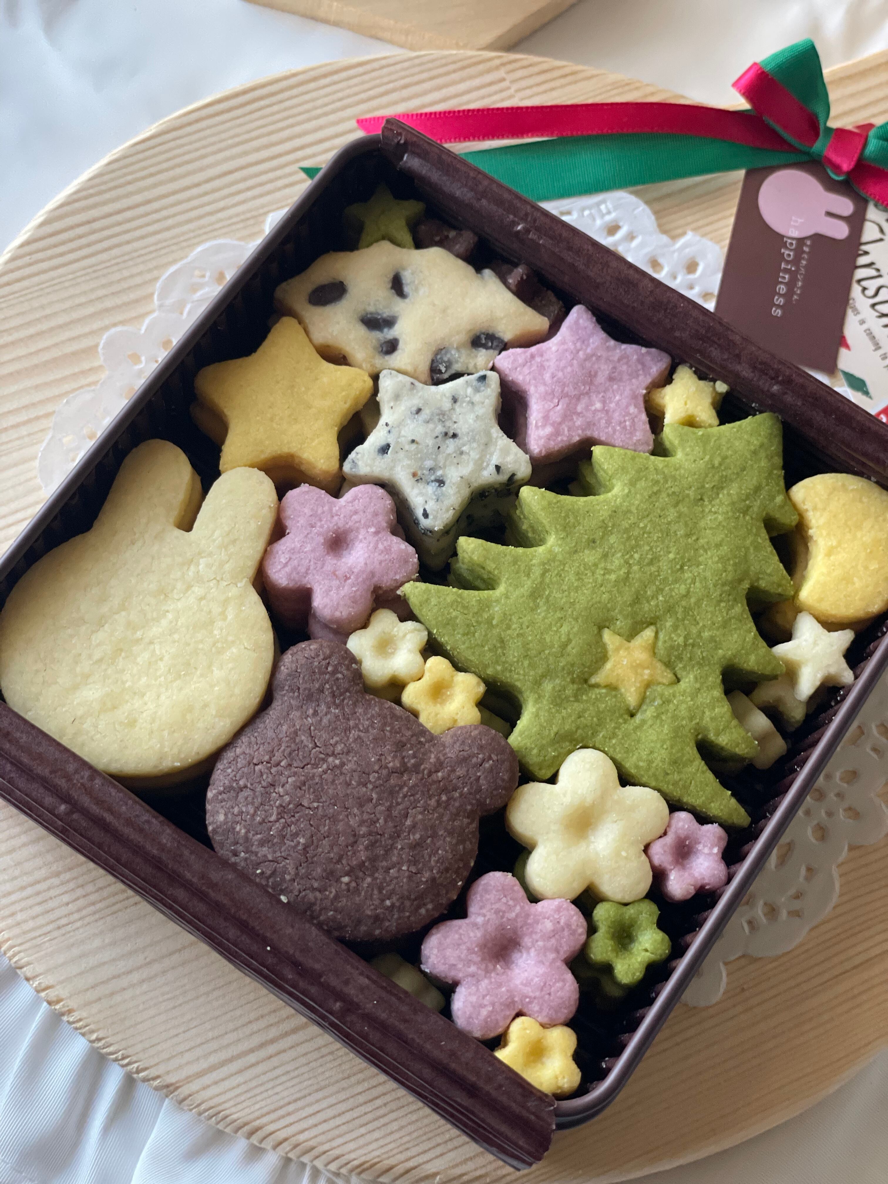 しあわせの宝石箱　クリスマスのクッキー缶(2022)