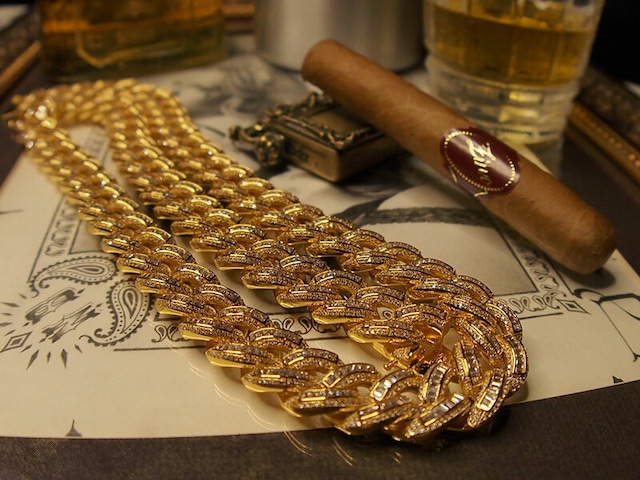 BAGUETTE LAB DIAMOND CZ 17MM GOLD CUBAN CHAIN