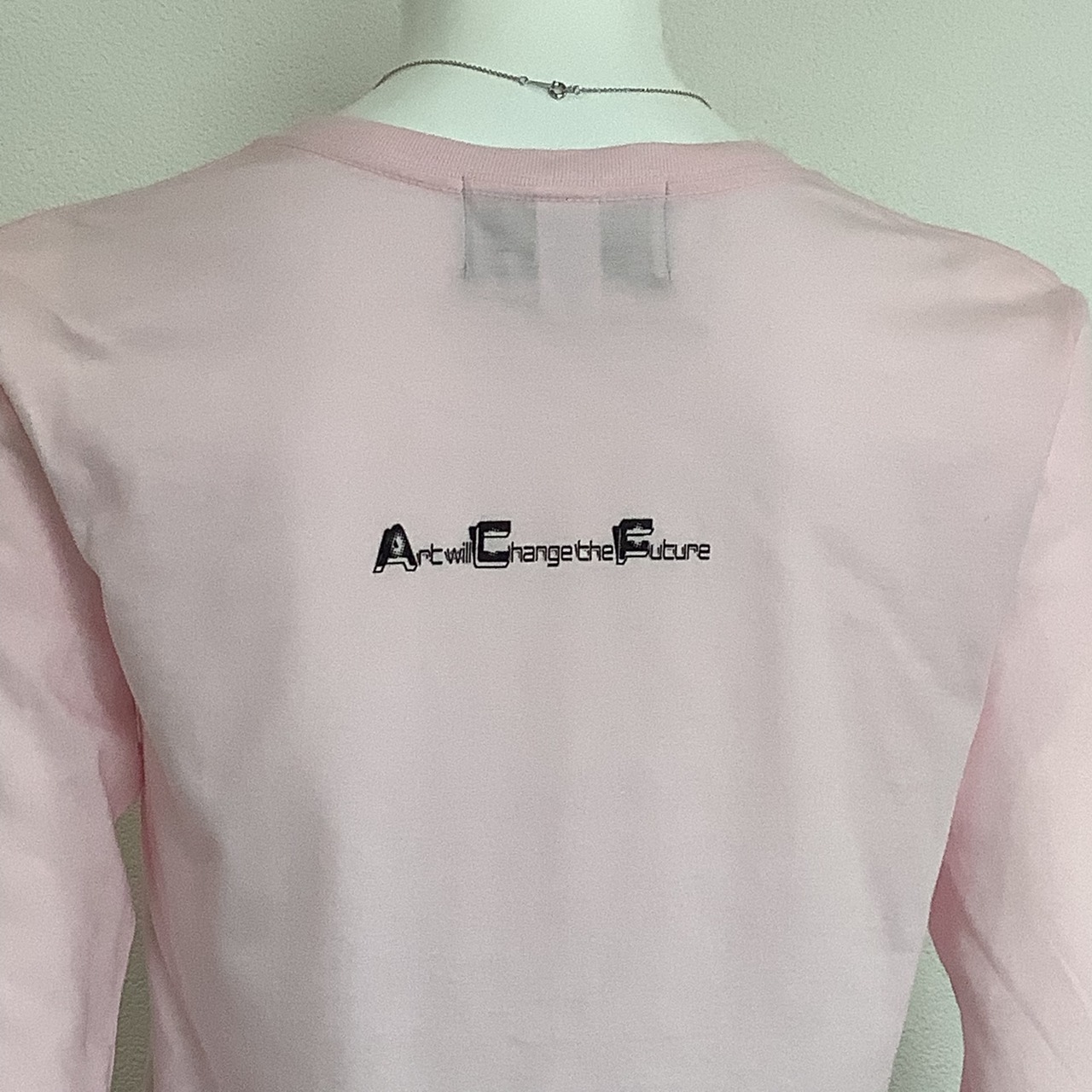 Vivid mammoth (マンモスの水浴び )  ロングTシャツ( 丸首 ) フロストピンク