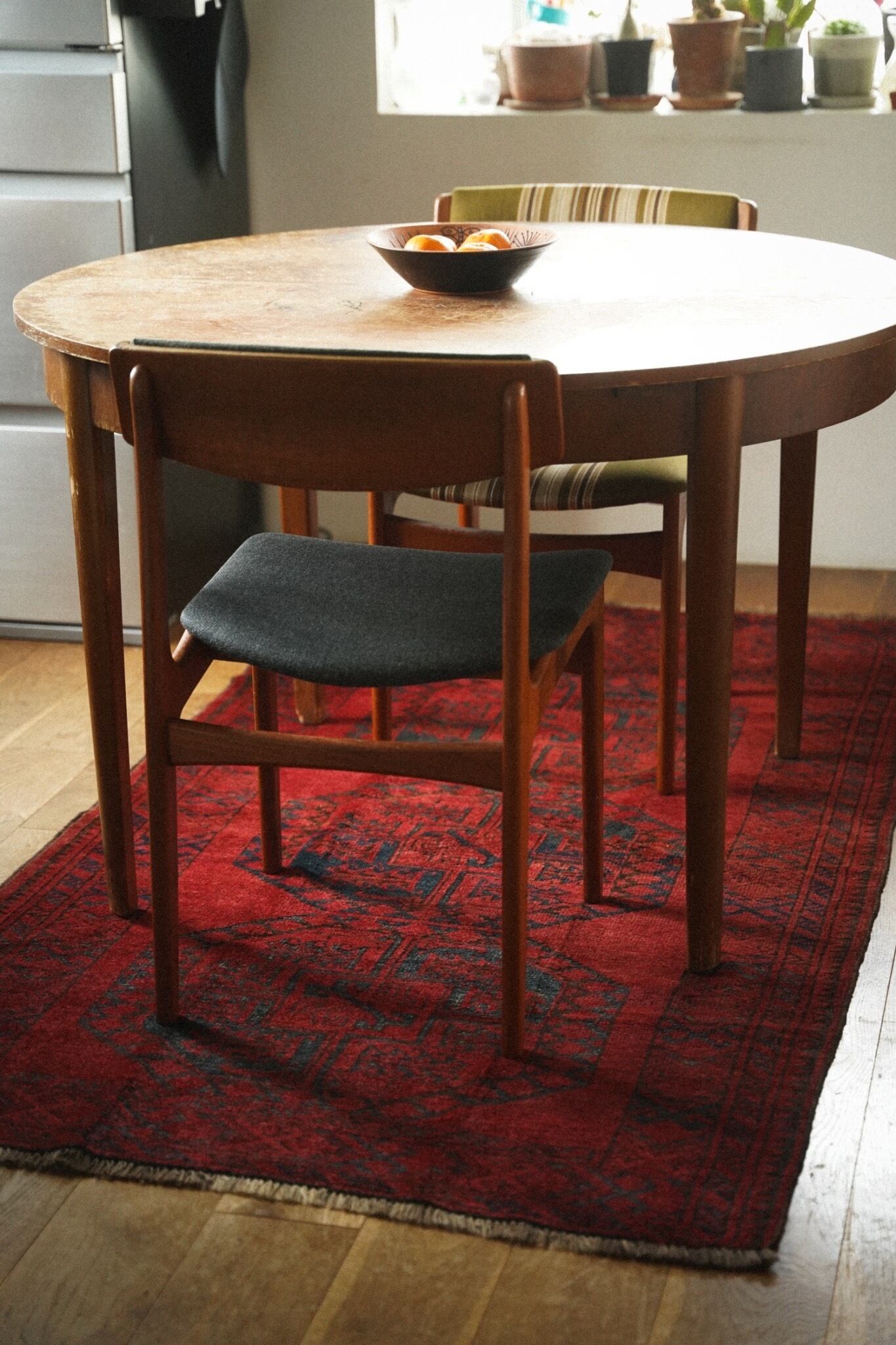 1100-Vintage Turkmen rug