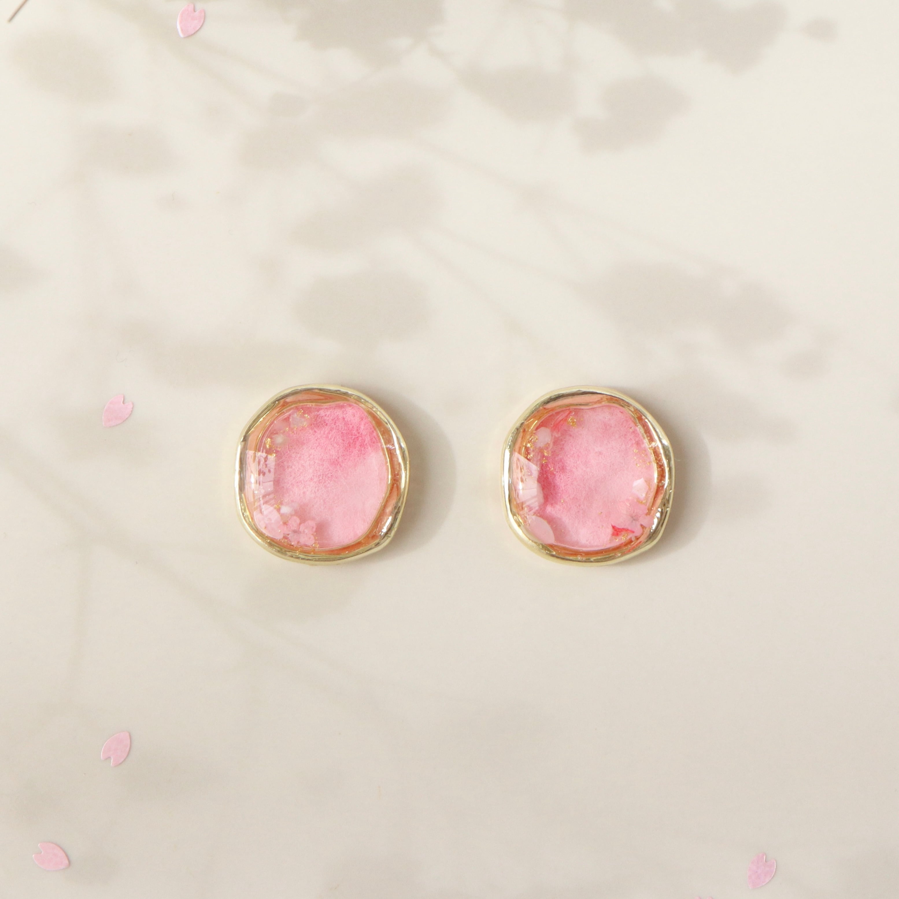 【ﾋﾟｱｽ/ｲﾔﾘﾝｸﾞ】 1点もの＊和紙と水彩の彩り ~桜~