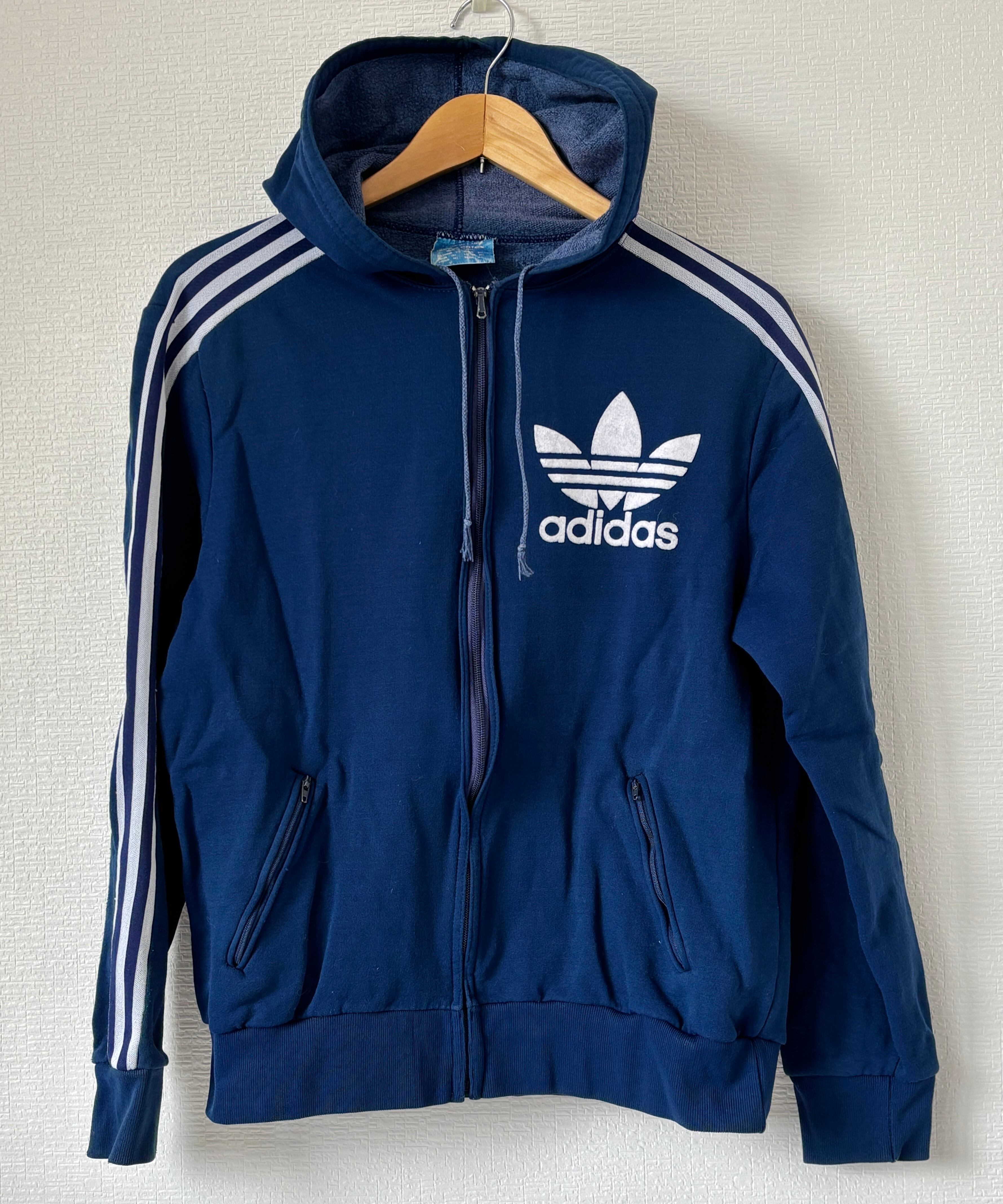 00s adidas ナイロンアノラック刺繍ロゴバックロゴドローコードY2K adidas Graphics Y2K Track Jacket - Black | Free Shipping