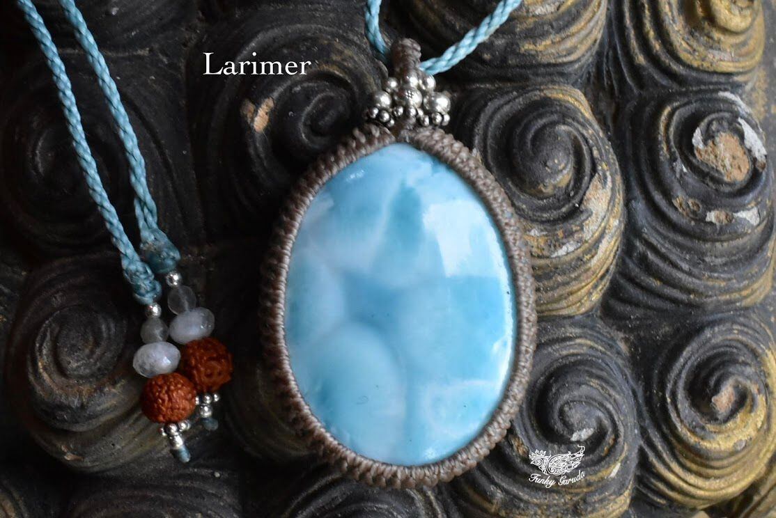 海色の大きな花★大粒ラリマー マクラメペンダント lary003