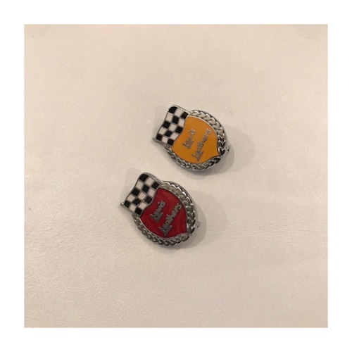 Pin Badge / Lewis × Checker Flag