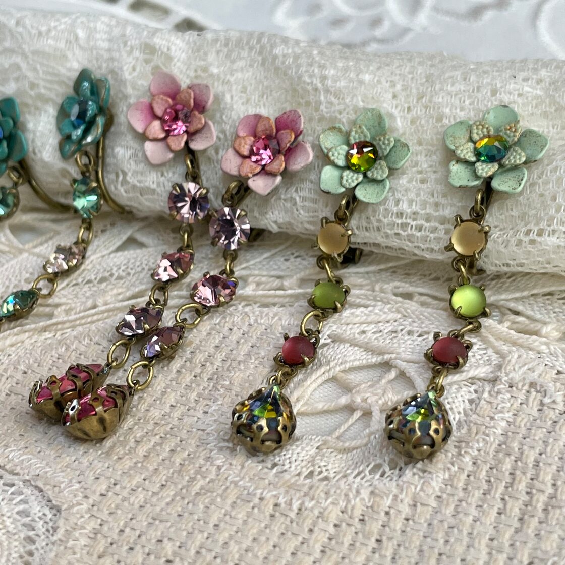 Michal Negrin ミハエルネグリン ゆらゆら 花と4連ビジュー イヤリング 