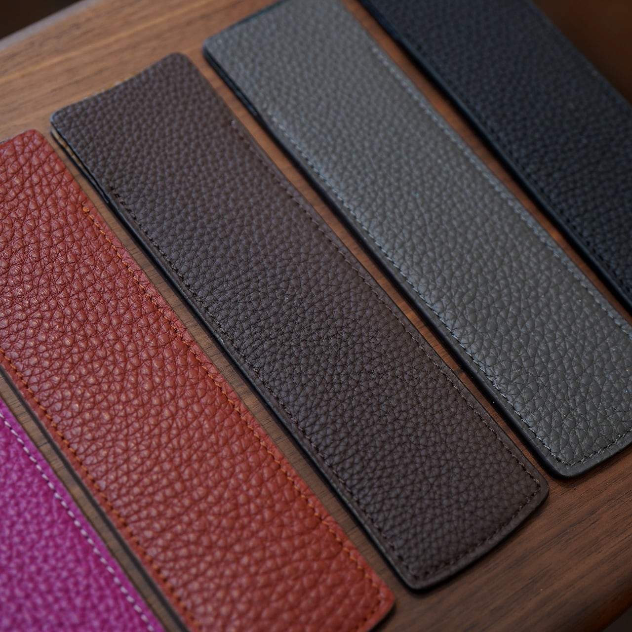 カンダミサコ 平型1本挿しペンシース（万年筆ケース） その3 | CIRCLE