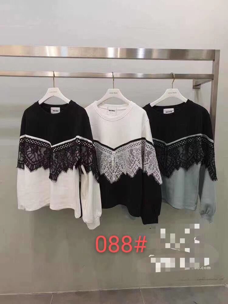 フロントレーストップス