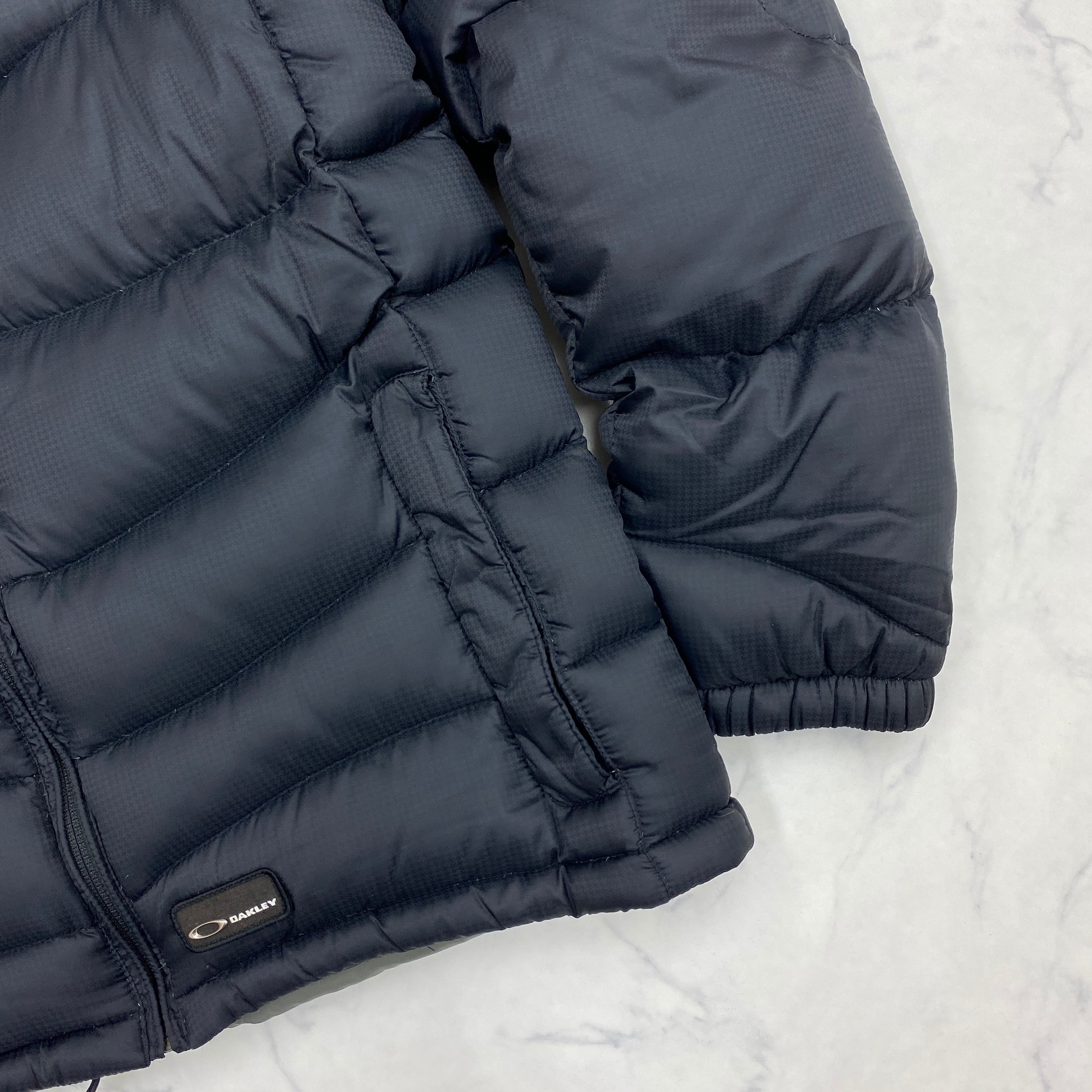 00s OAKLEY Down Jacket Black Y2K | ーKOUHUKUー