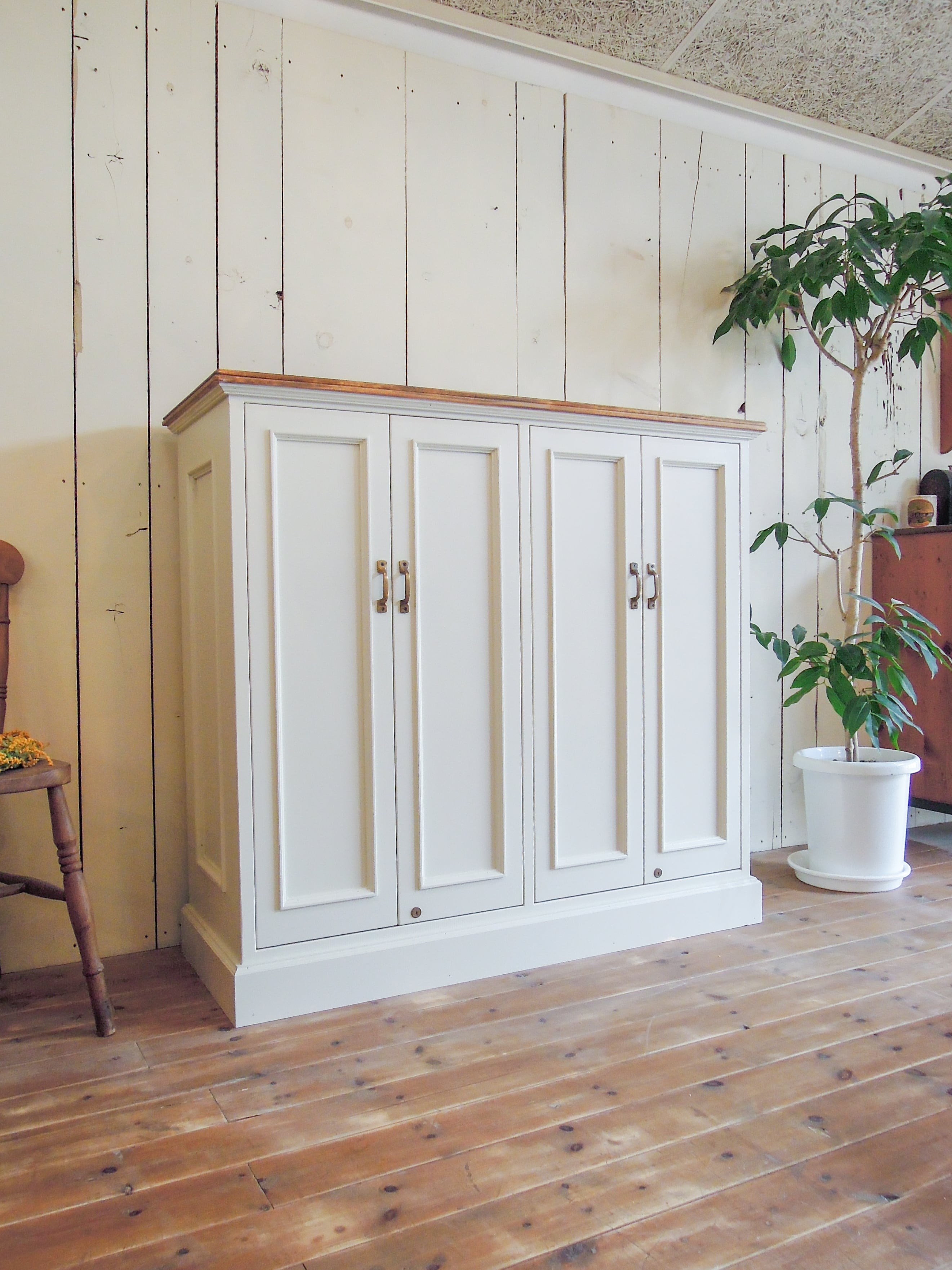 フランスアンティーク調キャビネット4dw （店舗什器・オーダーメイド