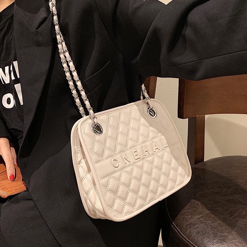 サマーチェーン ショルダーバッグ 夏物 スクウェア メッセンジャーバッグ Tiancai_Wing_Bag22529558290