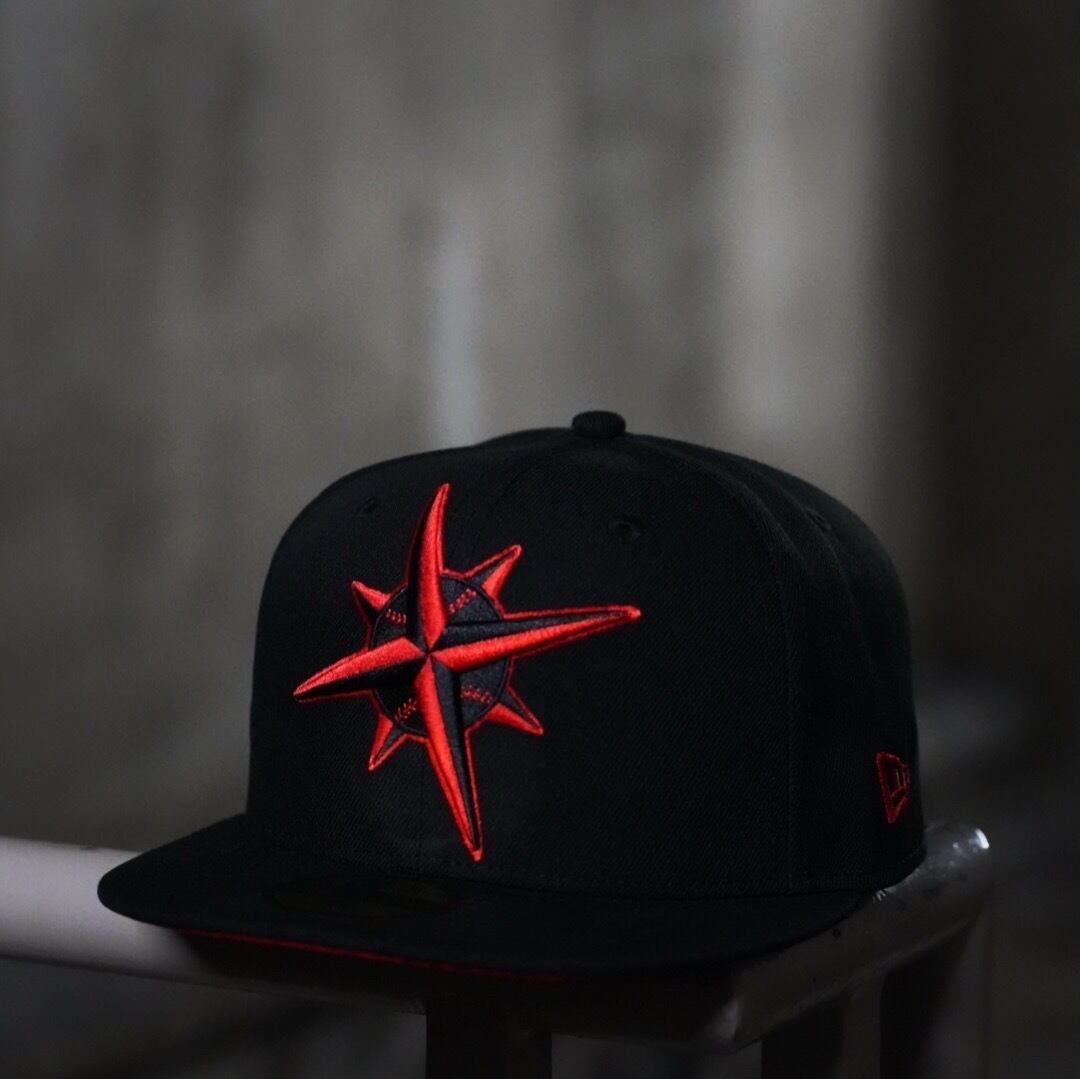 gifthat 別注　マリナーズ New Era 59FIFTY 734 gifthat別注】 NEW ERA 59FIFTY/5950 シアトル・マリナーズ -The Red