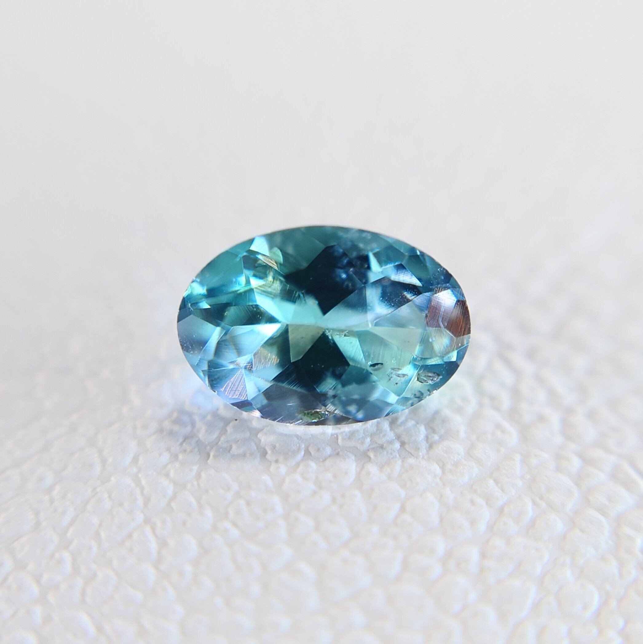 希少 Blue Kornerupine 0.375ct Cr/Fe/V 日独成分分析済ソ付 ルース