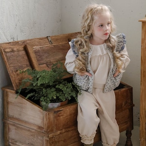 秋レースカラーフリルトレーナー