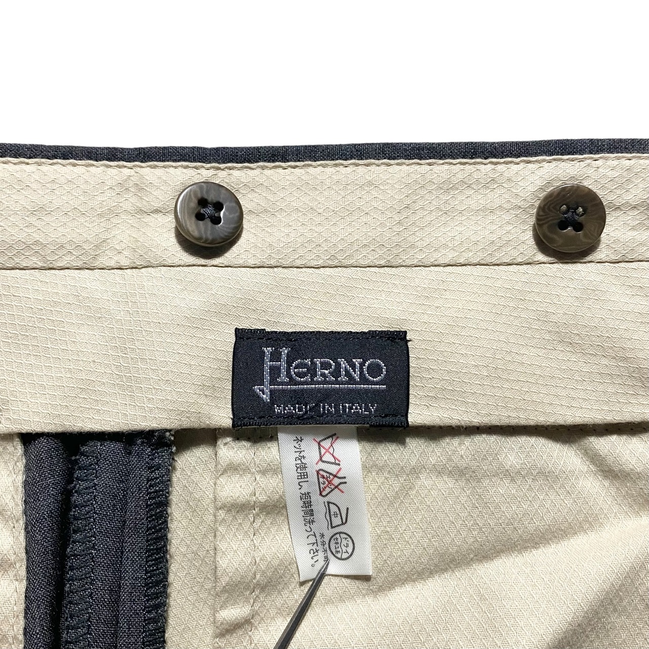 vintage HERNO gray wool tucked slacks fabric by “Loro Piana”