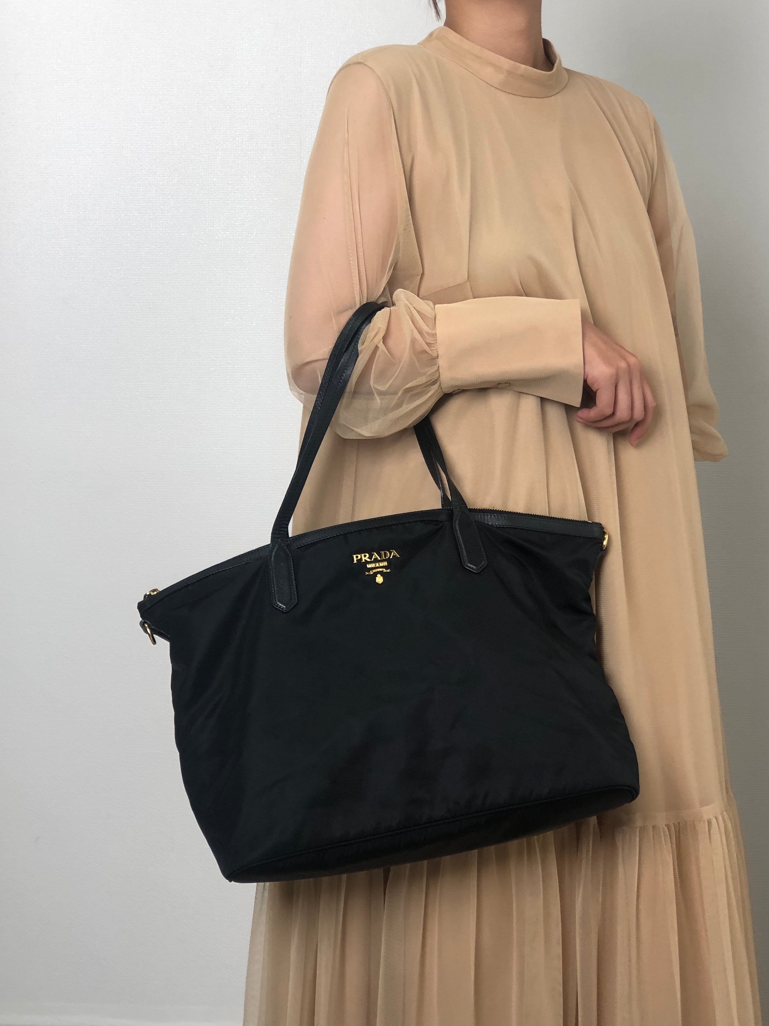 PRADA プラダ ハンドバッグ ブラック ロゴ ナイロン トートバッグ