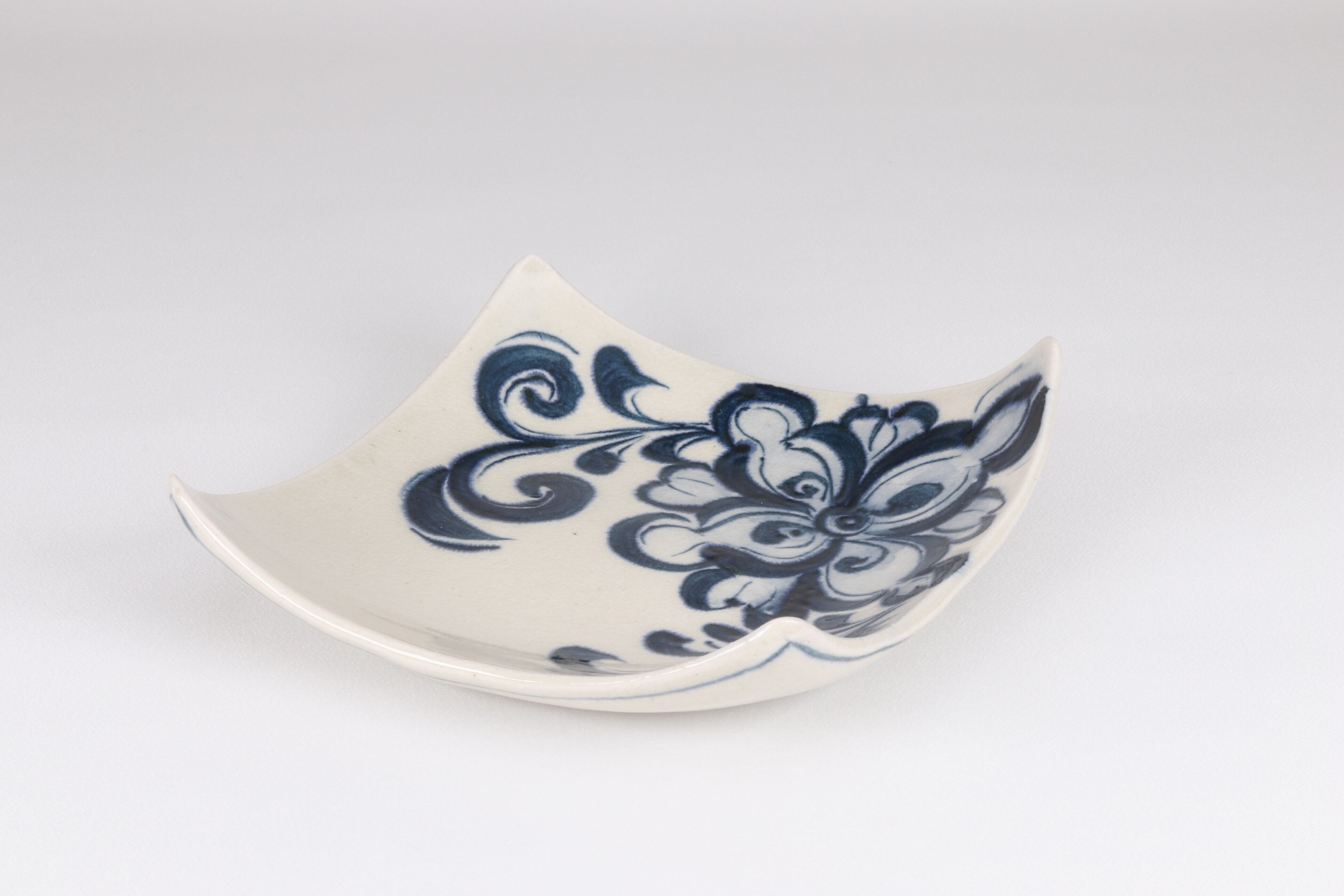 安南 角銘々皿 華絵  【アウトレット】