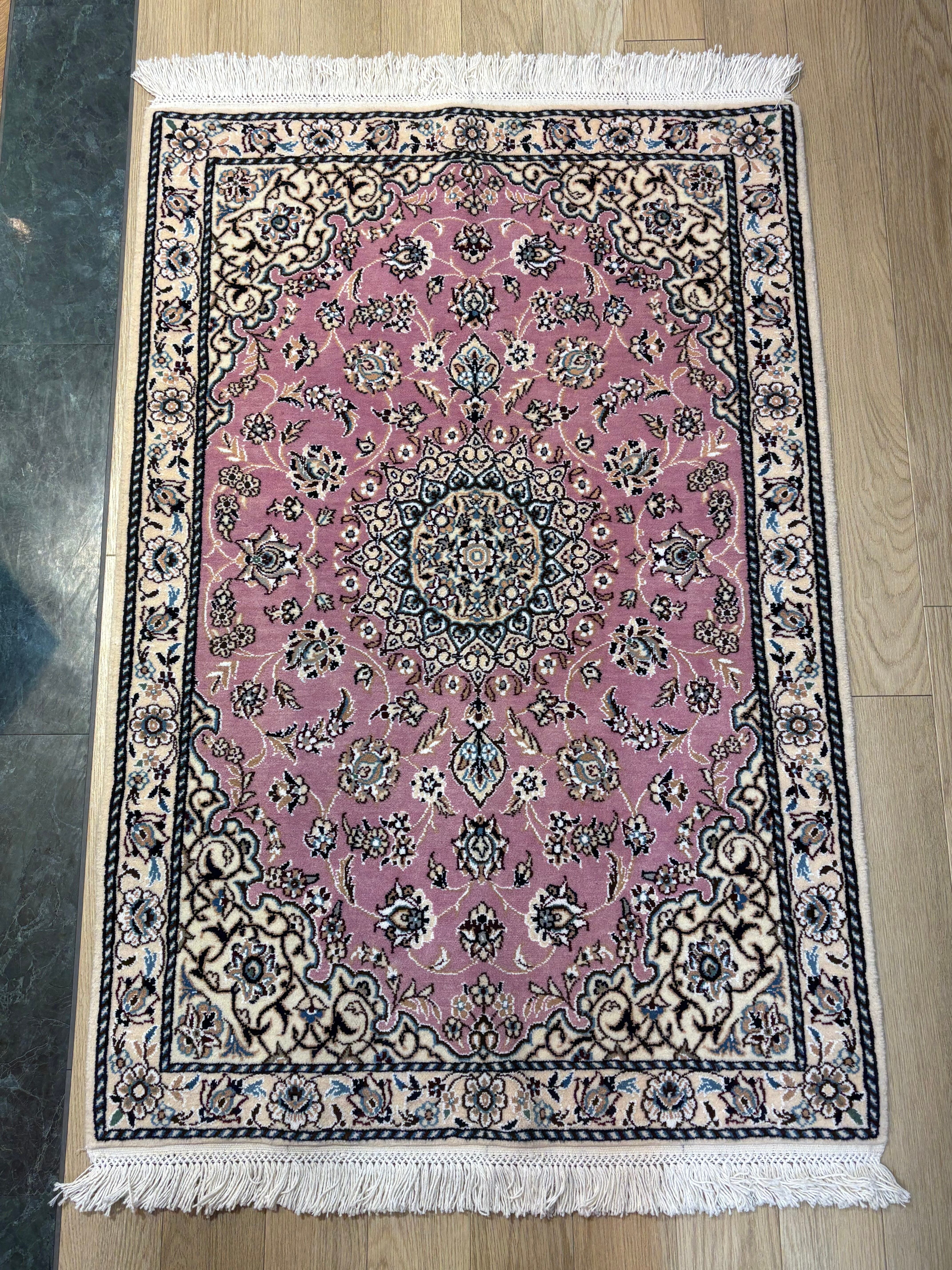 ナイン / Nain 117cm×80cm