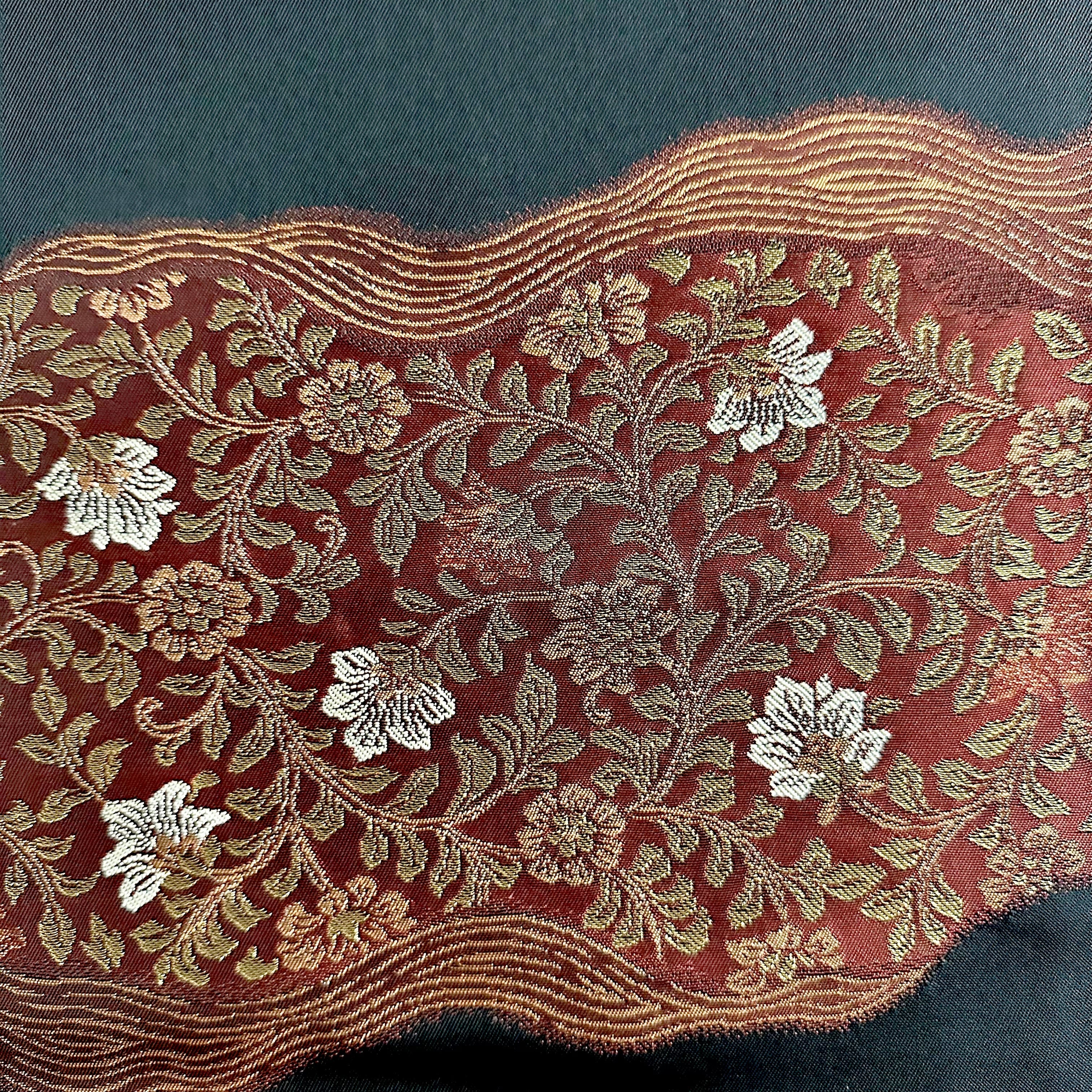 Kimono tapestry 帯のタペストリー 漆黒に秋の草花 着物リメイク