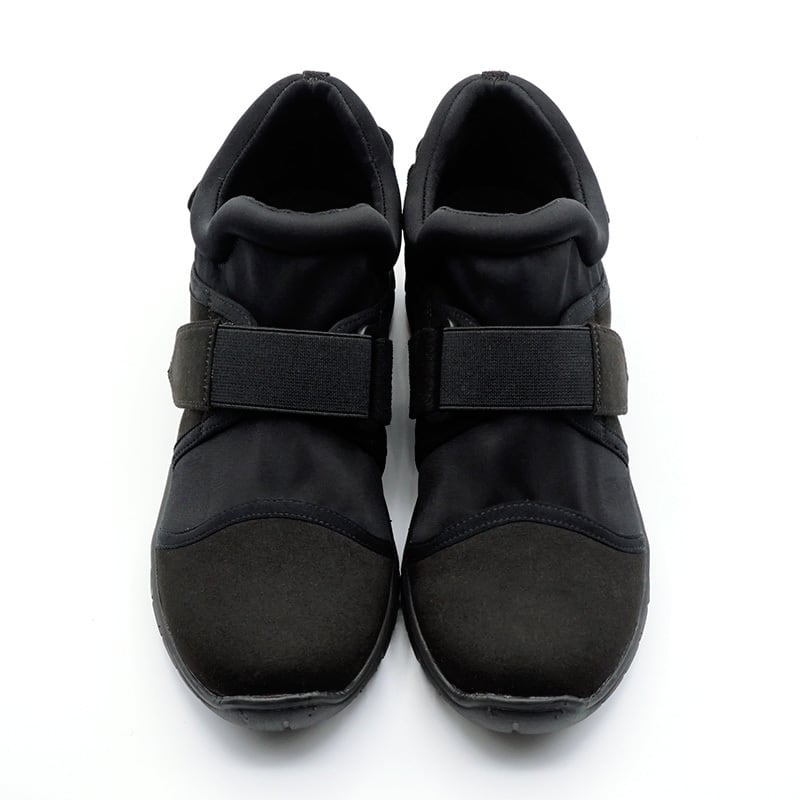 ミッドカットベルクロスニーカー ブラックスエード｜TIAD4103 BLS