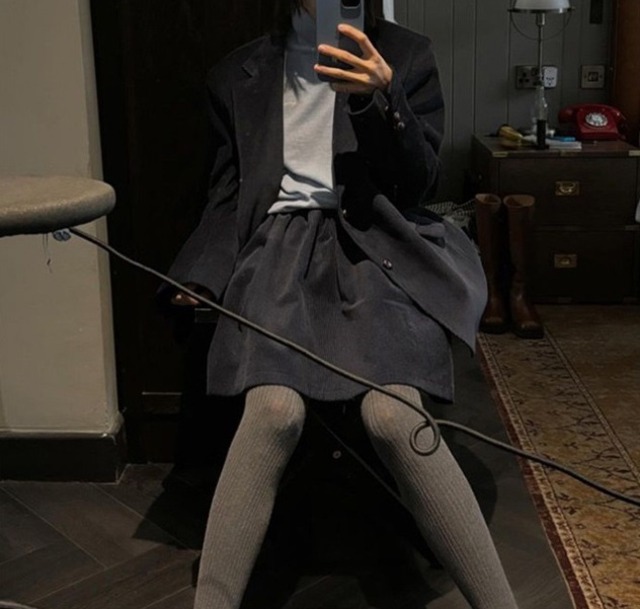 単品売り スーツ セットアップ コーデュロイ ジャケット ミニスカート 上下 レディース スカート トップス ジャケット ボトムス アウター 上着 ミニ 膝上 長袖 Vネック 襟付き セパレート ファスナー ポケット ハイウエスト 前開き ウエストゴム ボタン 薄手 厚手 コーデュロイ 中綿 かわいい 大人可愛い シンプル カジュアル 上品 おしゃれ 無地 春 秋 冬 ママ 通勤 学生 学校 通学 デート お出かけ 旅行 公園 女子会 休日 体型カバー 普段使い 着回し ゆったり フリーサイズ ネイビー