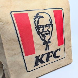 ♧【 KFC ( ケンタッキー )】カーネル・サンダース / Backpack(バックパック) / リュック / 紙袋風 〚アメリカン雑貨 アメトイ〛