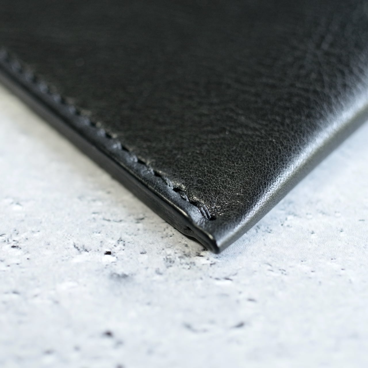 TB ZIP WALLET 02 GLOSSY BLACK | qan:savi