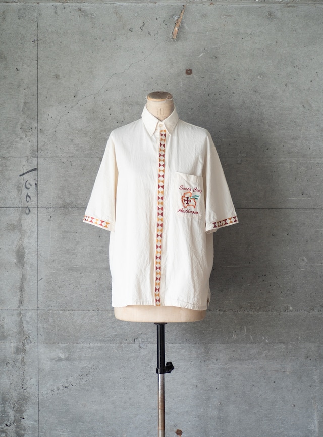 "Sirari Creaciones" used Embroidery shirt