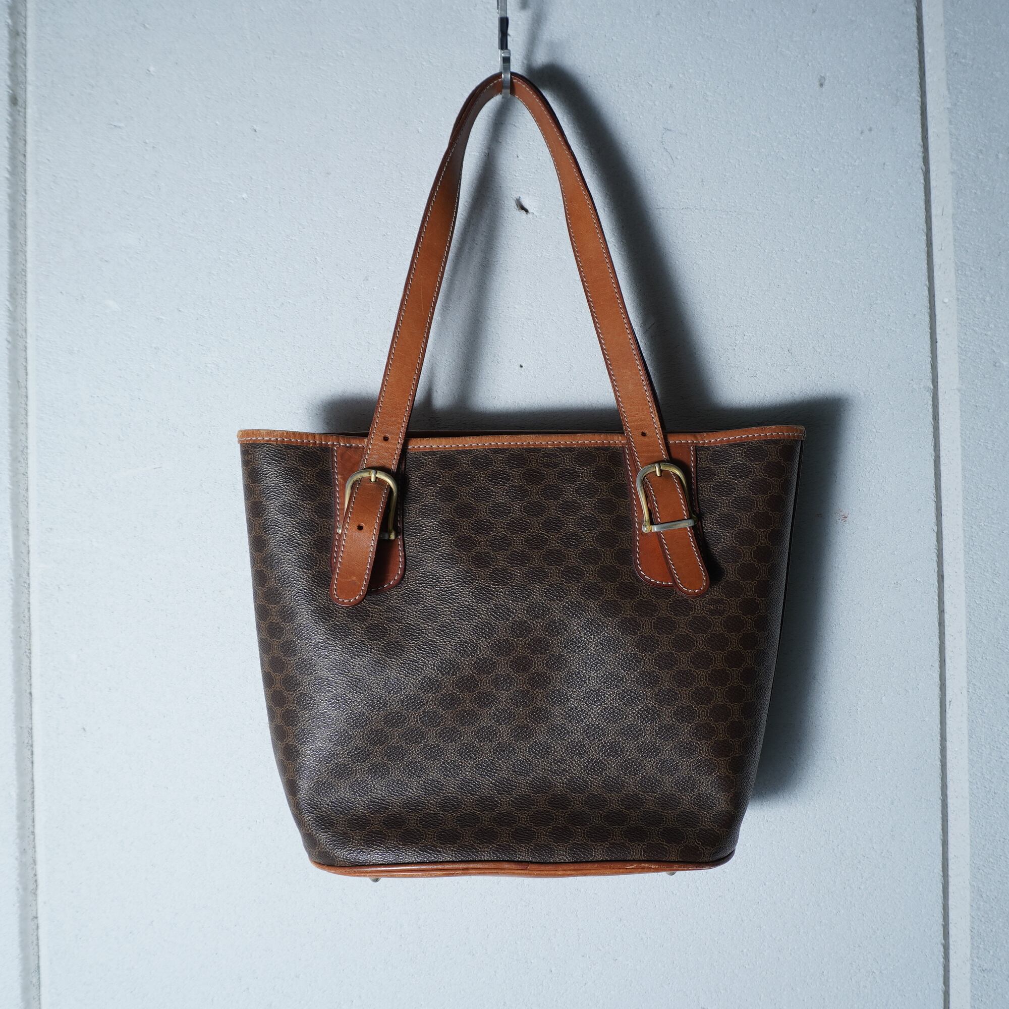 CELINE トートバッグ マカダム トリオンフロゴ 大容量 A4可能 肩掛け