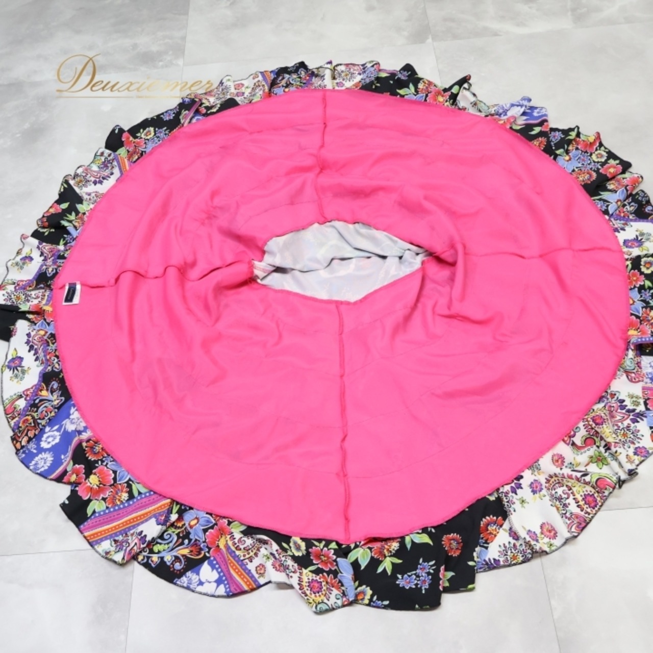 フラメンコ 衣装 ファルダ スカート ピンク 黒 ボランテ フリル 水玉 ドット 柄 模様 レイリーナ Leirena ピンク系 ブルー系 ブラック系 グリーン系 フレアスカート おしゃれ 可愛い ダンス衣装 コスチューム レトロ カラフル ボリューム感 フェミニン レディース