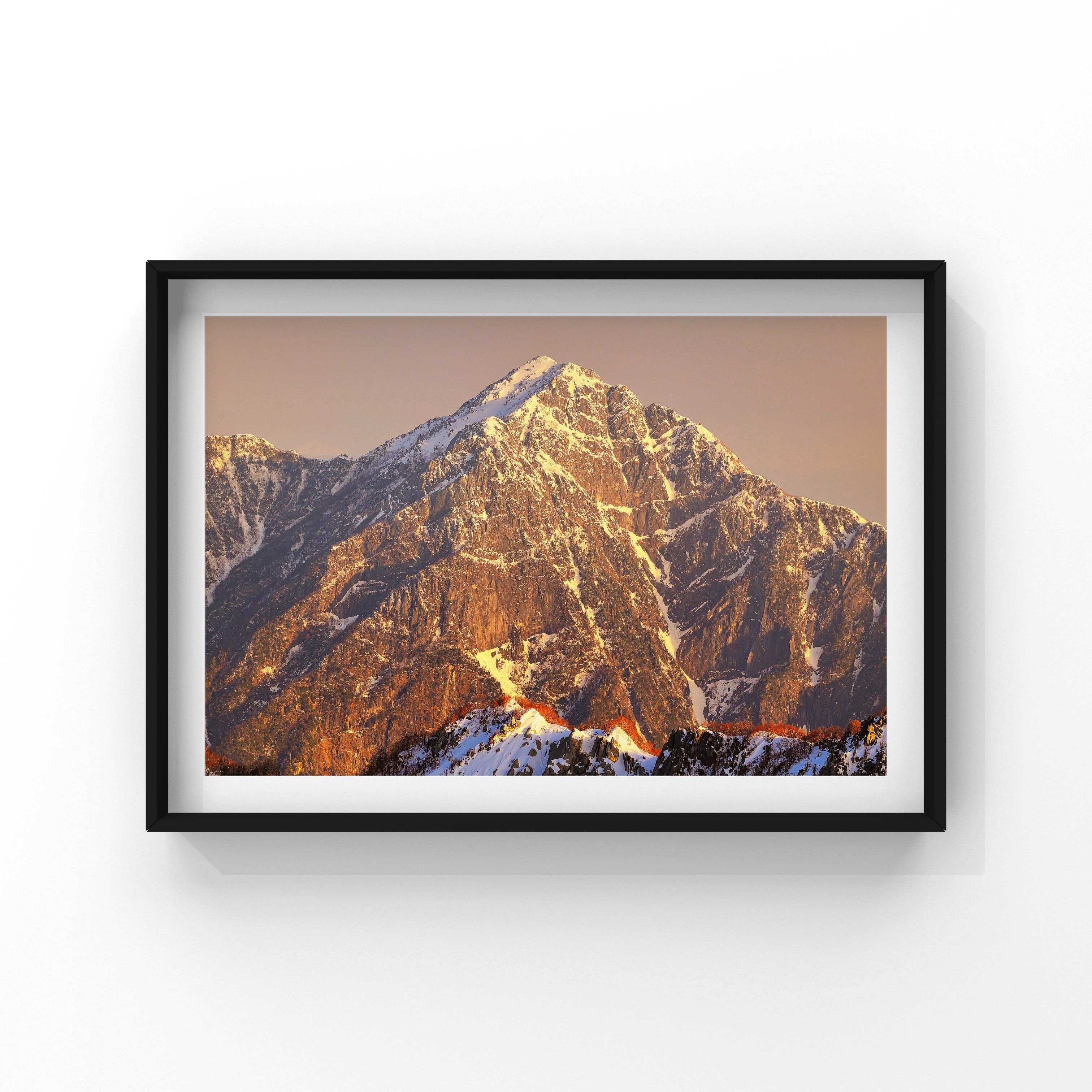 朝彩の大岩壁 | Taka Mountain Gallery