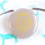 【CHIQON】ROUND 缶バッチ「ライオン」