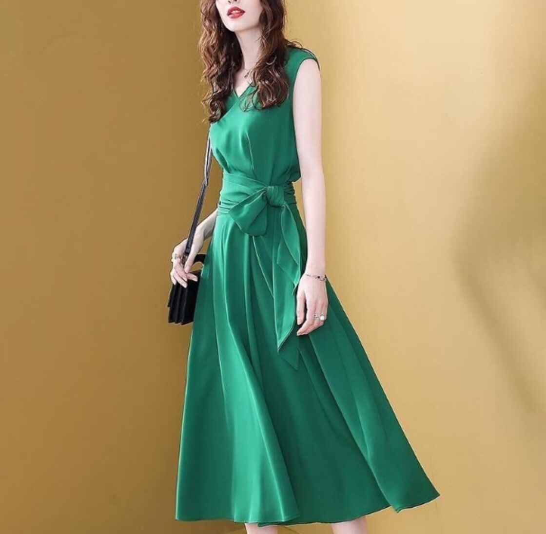 美品　ヴァレンティノ　ウエストリボン　美シルエット　ノースリーブ　ワンピース 美品 ヴァレンティノ ウエストリボン 美シルエット ノースリーブ