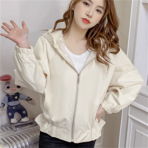 【送料無料】 ジャケット 4色 アウター 羽織り フード付き ポケット ショート 袖あり 長袖 Vネック フレア Aライン フリル かわいい 大人可愛い 綺麗 シンプル カジュアル 上品 おしゃれ お洒落 大人女子 こなれ感 コンサバ 定番アイテム 体型カバー フェミニン ガーリー 無地 20代 30代 40代 レディース 女性用 ママ服 デート お出かけ 女子会 お呼ばれ お茶会 授業参観 休日 誕生日会 アウトドア 秋 着回し 普段使い 韓国 オルチャン ファッション スタイル プチプラ